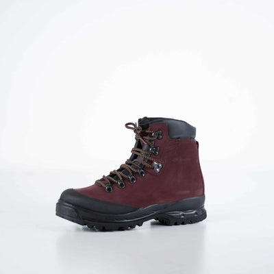 553P Burgundy hiking boots, waterproof nubuck leather design for Nordic climate, ideal for active lifestyles.